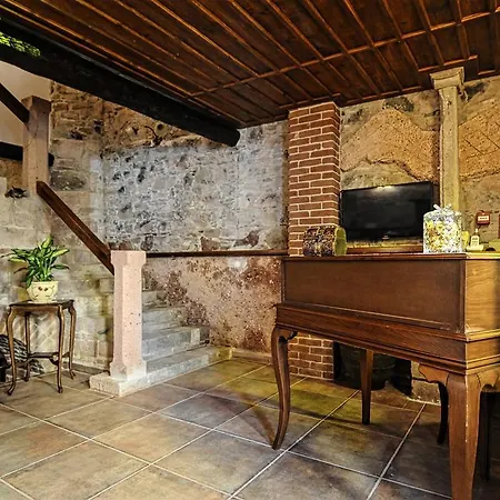 Derya Hanim Konagi *