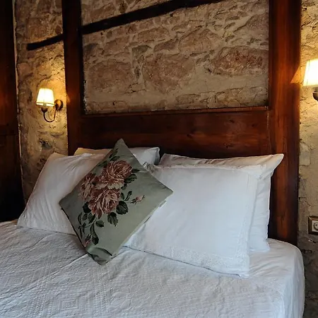 Derya Hanim Konagi *